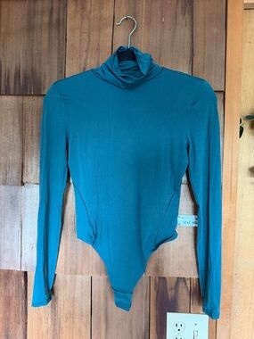 lululemon athletica Teal Long Sleeve Turtleneck Bodysuit